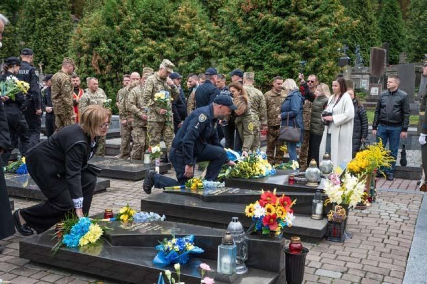 UKRAYNA'NIN 34. BAĞIMSIZLIK GÜNÜNDE LVİV'DEN GÖRÜNTÜLER, ZELENSKİY'DEN MESAJ!