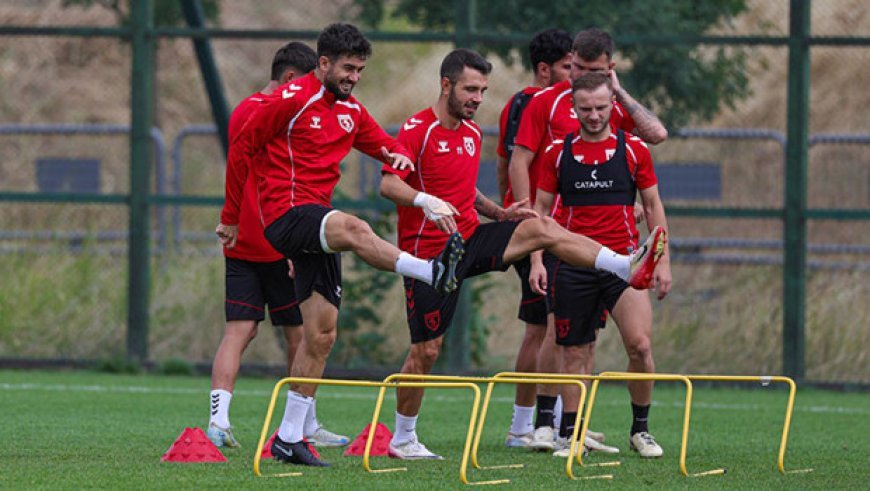 Samsunspor'da Holse ve Musaba takımla çalışmalara başladı