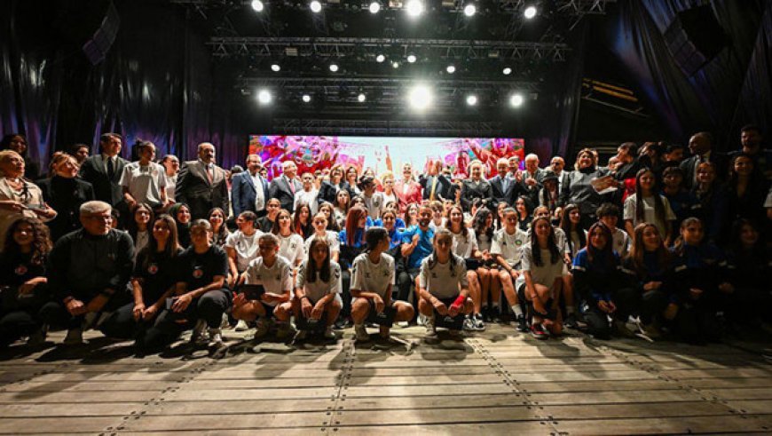 “Kristal Ayaklar” için görkemli tören!