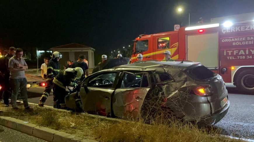 Tekirdağ'da otomobil, aydınlatma direğine çarptı: 1 ölü, 2 yaralı