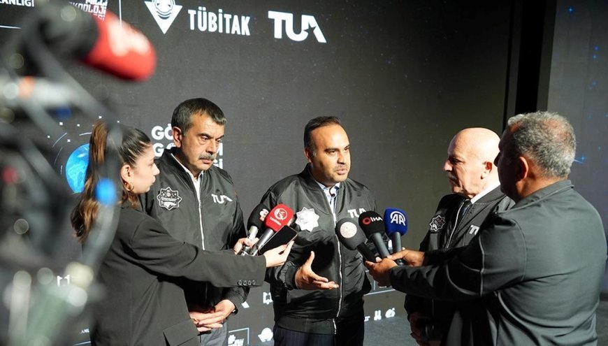 Bakan Kacır: 2027'de Ay'a milli uzay aracımızla gideceğiz