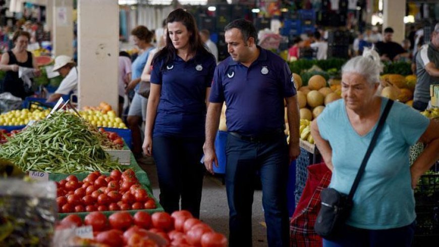 Pazar tezgahında 'irili, ufaklı' aldatmacaya 3 bin 541 lira ceza