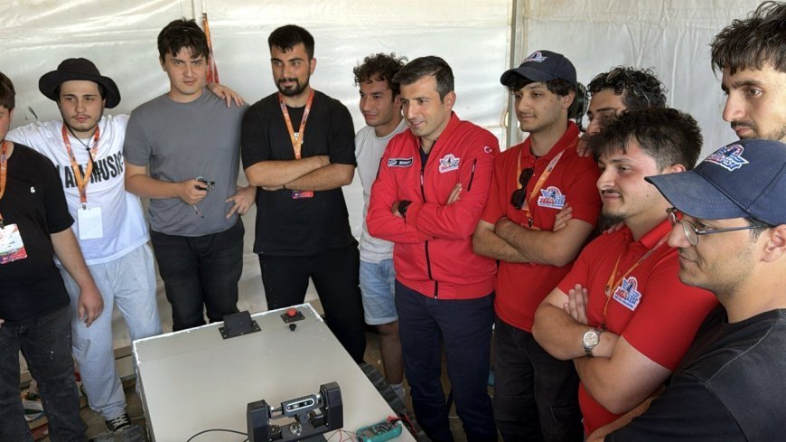 Selçuk Bayraktar: Zor koşullarda bu işi yapanlar dünyaya damgasını vuracak