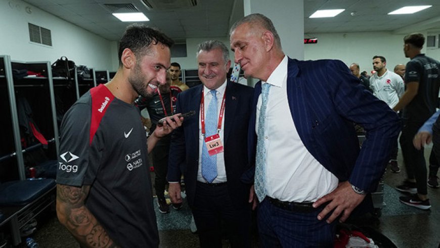 Cumhurbaşkanı Erdoğan'dan A Milli Takım'a tebrik telefonu