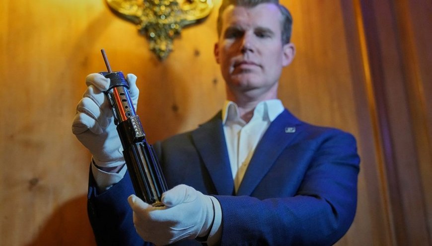 Darth Vader'ın ışın kılıcı 3.65 milyon dolara satıldı