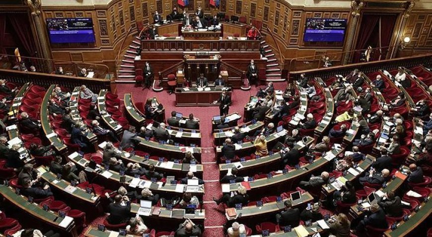 Fransa'da hükümet için kritik gün: Güven oylamasından ne sonuç çıkacak?