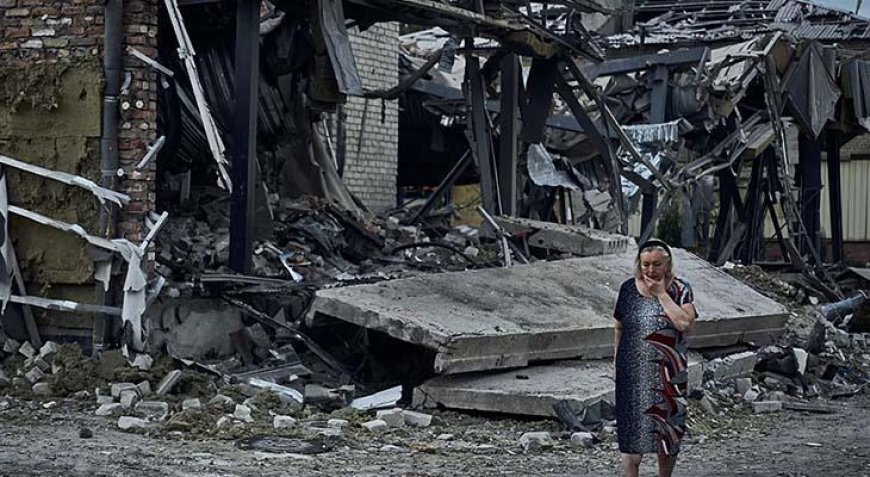 Rusya'dan Ukrayna'ya saldırı: Maaş kuyruğundaki sivilleri hedef aldılar!