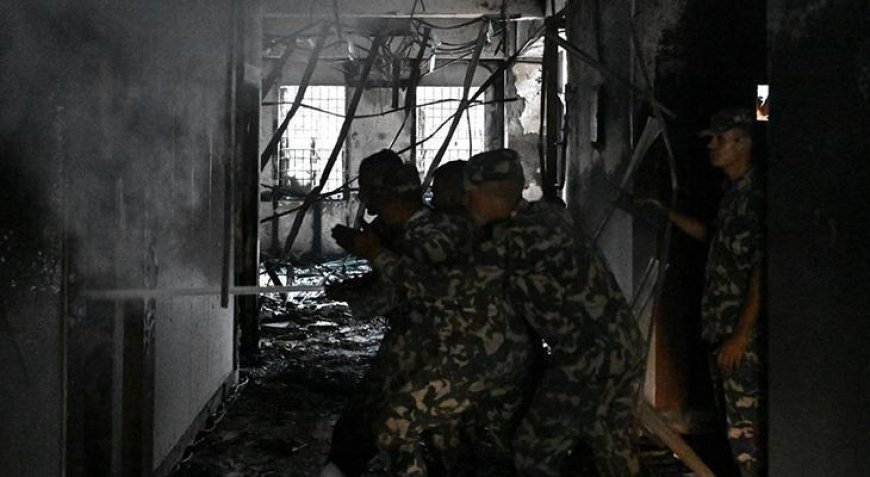 Nepal'de protestolar çığırından çıktı: 15 binden fazla mahkum firar etti!