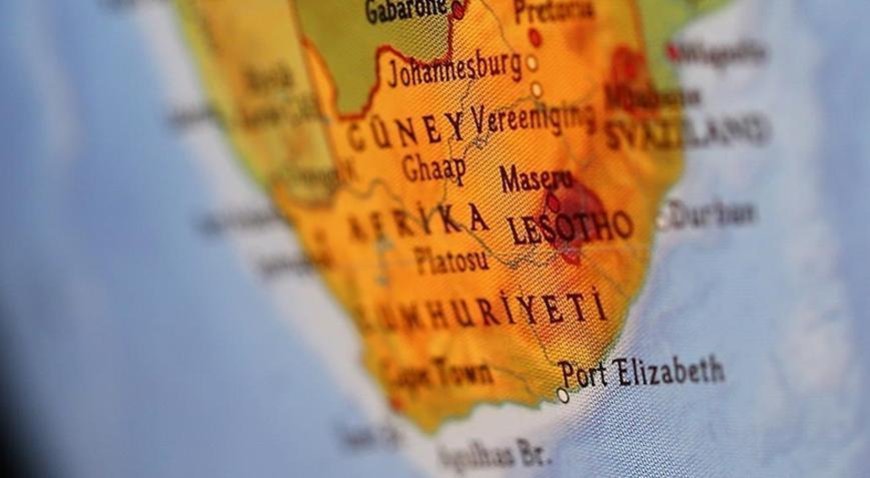 Güney Afrika'da evliliklerde yeni dönem! Erkekler de eşlerinin soyadını alabilecek