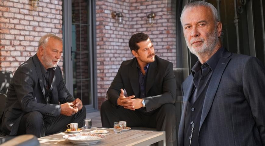 'Eşref Rüya'da yeni oyunlar, yeni planlar! Levent Özdilek diziye dahil oluyor