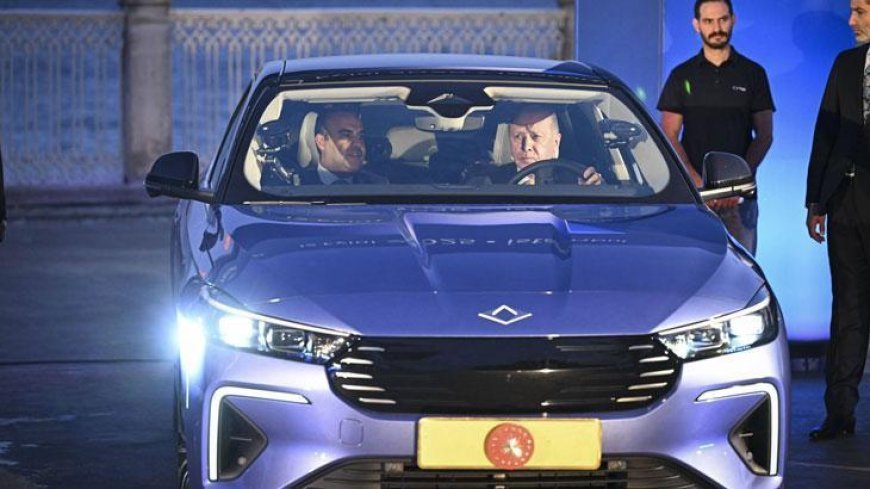 Bakan Kacır'dan yeni modeli çıkan Togg'a ilişkin paylaşım: