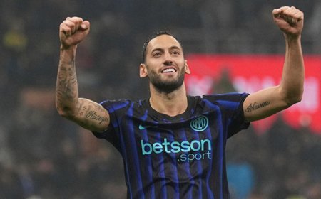 Hakan Çalhanoğlu İtalya'yı salladı: 'Maçların kaderini değiştiren isim!'