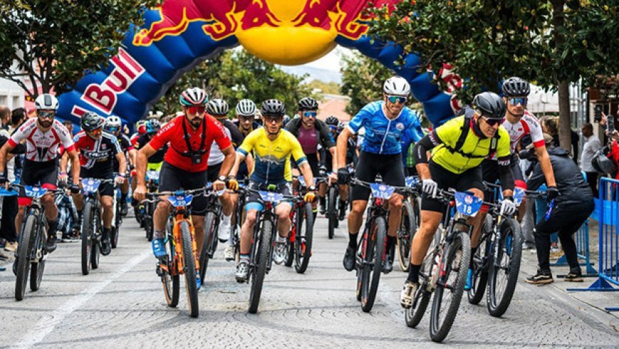 Red Bull Geç Kalma Bisiklet Tutkunlarını Adalar'da Buluşturdu