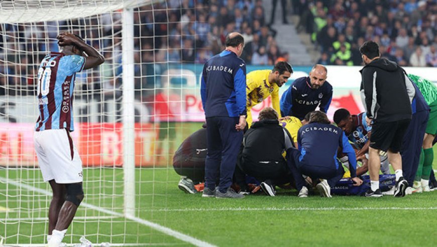 Trabzonspor-Eyüpspor maçında talihsiz sakatlık: Ayağı kırıldı, hastaneye kaldırıldı!