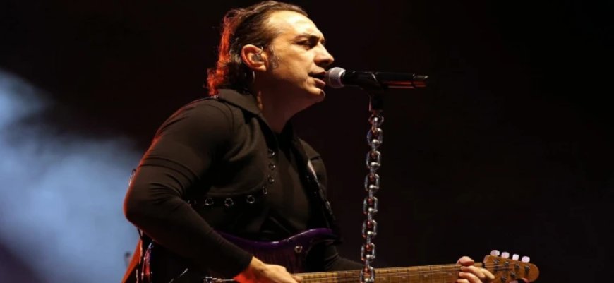 CUMHURİYET BAYRAMI ÜNLÜ SANATÇI KIRAÇ KONSERİ İLE ZİRVE YAPTI