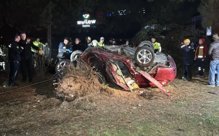 Refüje devrilen aracın sürücüsü öldü