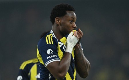 Fenerbahçe'de Jhon Duran gönülleri fethediyor!