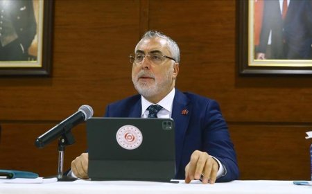 Bakan Işıkhan, Bakü'de Türk iş insanlarıyla buluştu