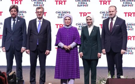 Emine Erdoğan'dan "sosyal medya" ve "dijital oyun" uyarısı