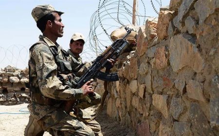 Pakistan, Belucistan eyaletinde düzenlenen operasyonda 12 militanın öldürüldüğünü açıkladı