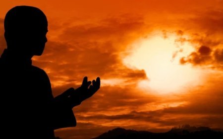 PROF. DR. YENİTERZİ: “TASAVVUFTA HOŞGÖRÜ TAHAMMÜL DEĞİL, EDEPTİR”