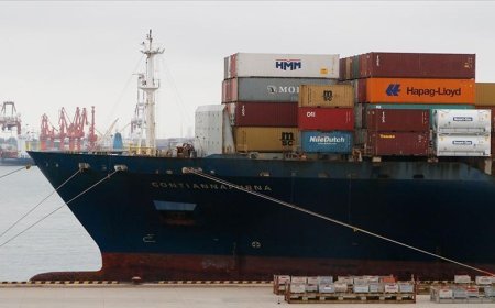 Çin'in ticaret fazlası ilk kez 1 trilyon doları aştı