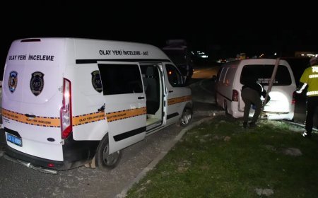 Edirne’de kaçan minibüs kaza yaptı, içinden 20 göçmen çıktı