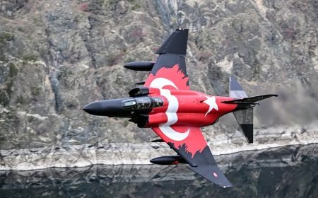 Baba fantom F-35'le karşılaştı, tatbikatın yıldızı oldu