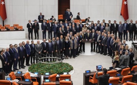 Ulaştırma ve Altyapı ile Ticaret bakanlıklarının bütçeleri kabul edildi