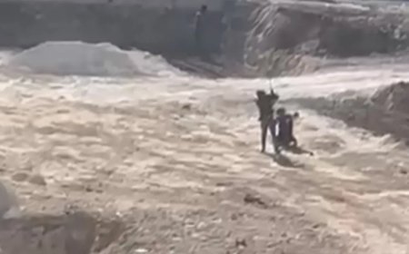 Okul inşaatında çocuk işçiye dayak. Görüntüler tepki çekti