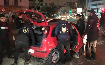 Caddeler tutuldu, helikopter havalandı. İstanbul'da binden fazla gözaltı