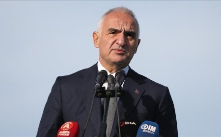 Bakan Ersoy: Dünyaya örnek olan turizm tanıtım stratejisi yürütüyoruz