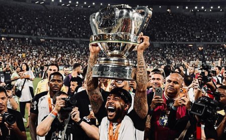 Memphis Depay’dan kupa zaferi sonrası eleştiri! 'Bu güzel kulübü rahat bırakın'