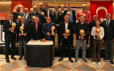 1981 Balkan Şampiyonu takımın efsanelerine BİDEV’den ödül