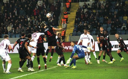 Gençlerbirliği-Trabzonspor maçı tarihe geçti: Süper Lig'de 14 yıl sonra bir ilk yaşandı!