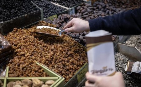 Yılbaşı öncesinde kuru yemişçilerde hareketlilik başladı