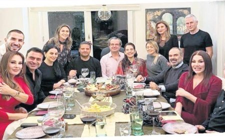 Yılbaşı sofrasında barış pozu