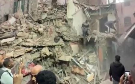 Mısır'da beş katlı bina çöktü! Çok sayıda can kaybı var