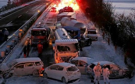 Katliam gibi kaza! 50 araç birbirine girdi: Can kaybı ve yaralılar var