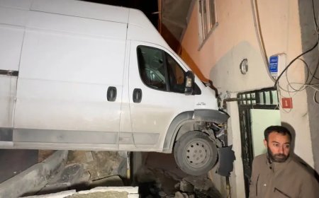 Yatak odasında korkutan trafik kazası