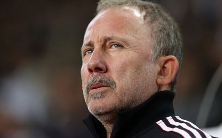 Beşiktaş'ta ayrılık iddialarına yalanlama: 'Sergen Yalçın'la sorun yaşamadım!'