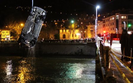 Amasya'da otomobil köprüden nehre uçtu