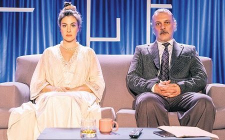 Sahne yolculuğuna devam ediyor