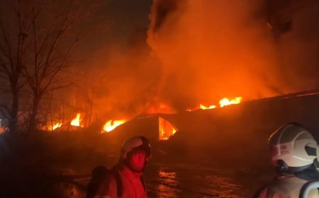 Esenyurt'ta korkutan fabrika yangını