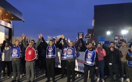 METAL İŞÇİLERİNİN EYLEMLERİ SÜRÜYOR