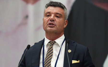 Canlı - Fenerbahçe Başkanı Sadettin Saran açıklamalarda bulunuyor