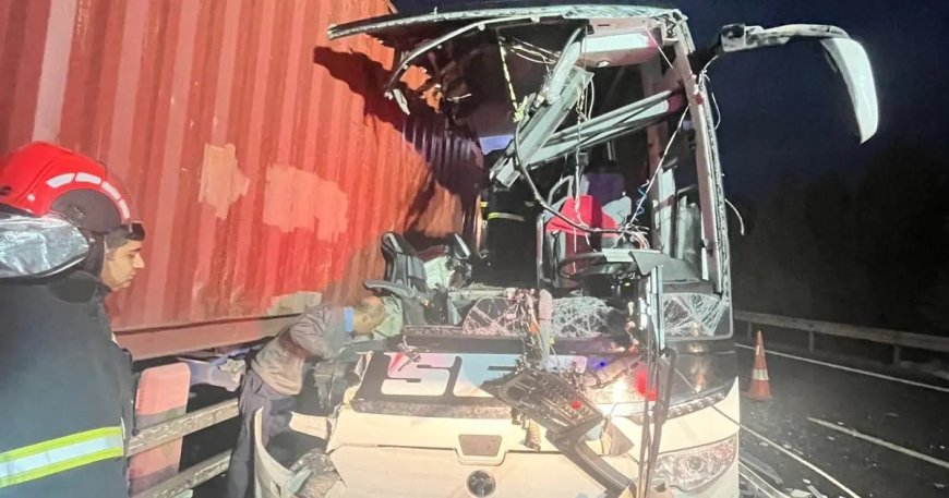 Osmaniye'de yolcu otobüsü TIR'a çarptı: 7 ölü