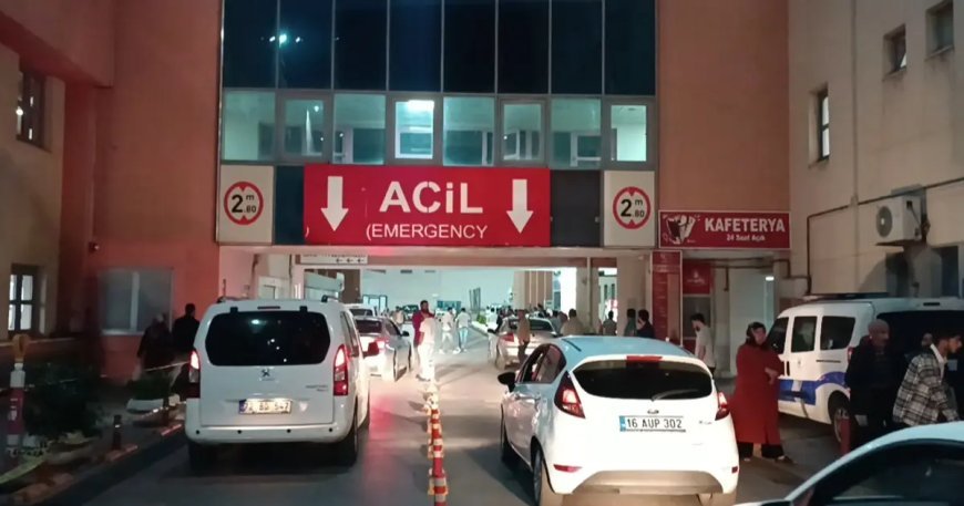 Babasını öldürüp kendini eve kilitledi