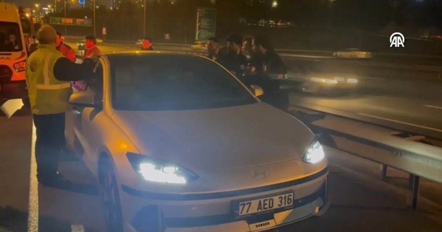 Aracını TEM'in ortasına çekip uykuya daldı