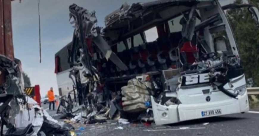 Osmaniye'de 7 kişinin öldüğü kazaya ilişkin 2 sürücü tutuklandı